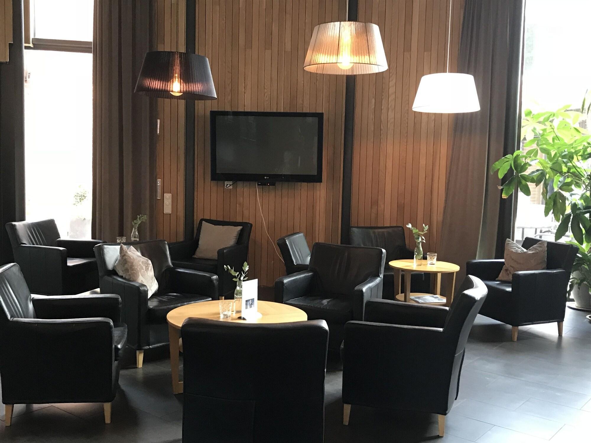 Best Western Valhall Park Hotell Angelholm Bagian luar foto